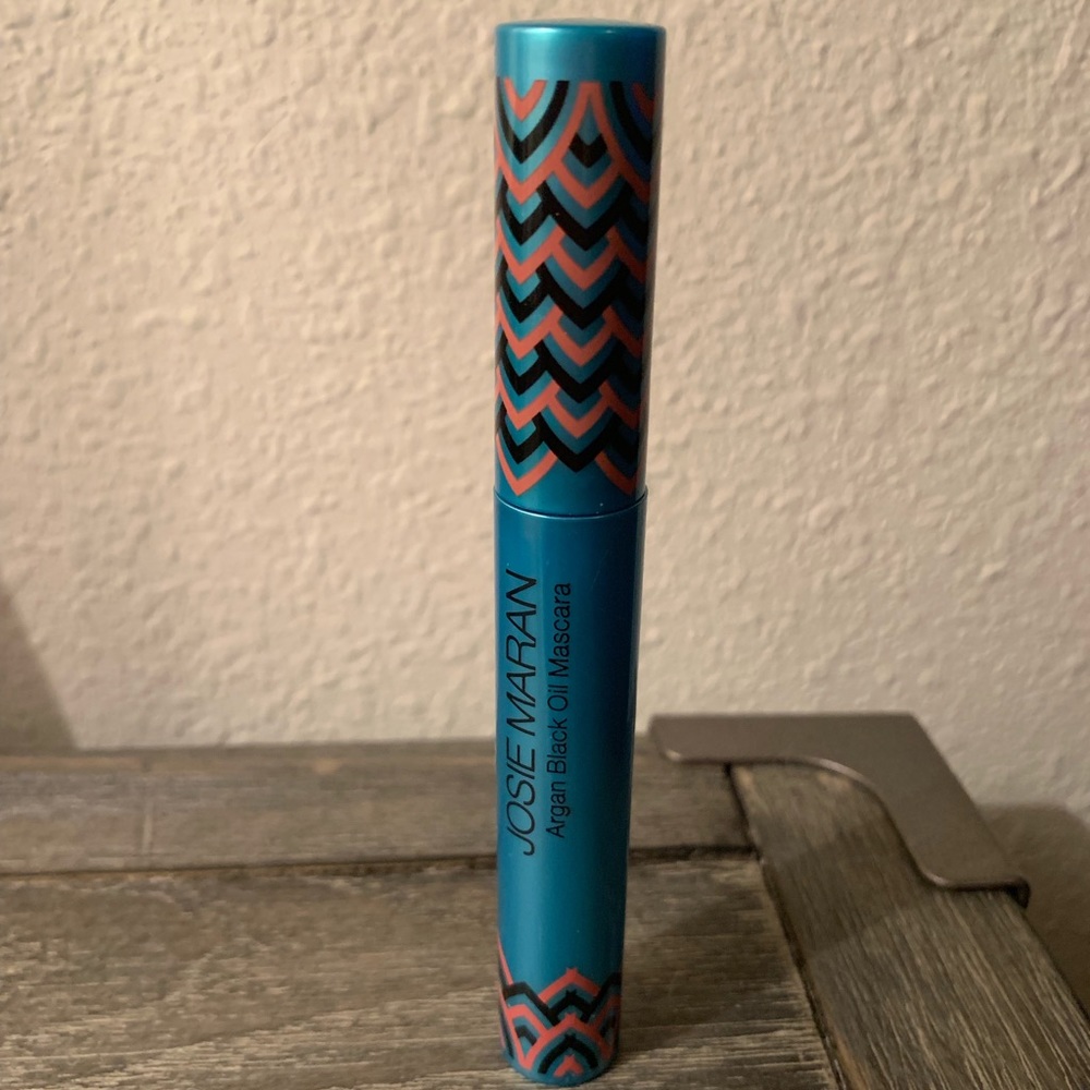 New Josie Maran Mascara